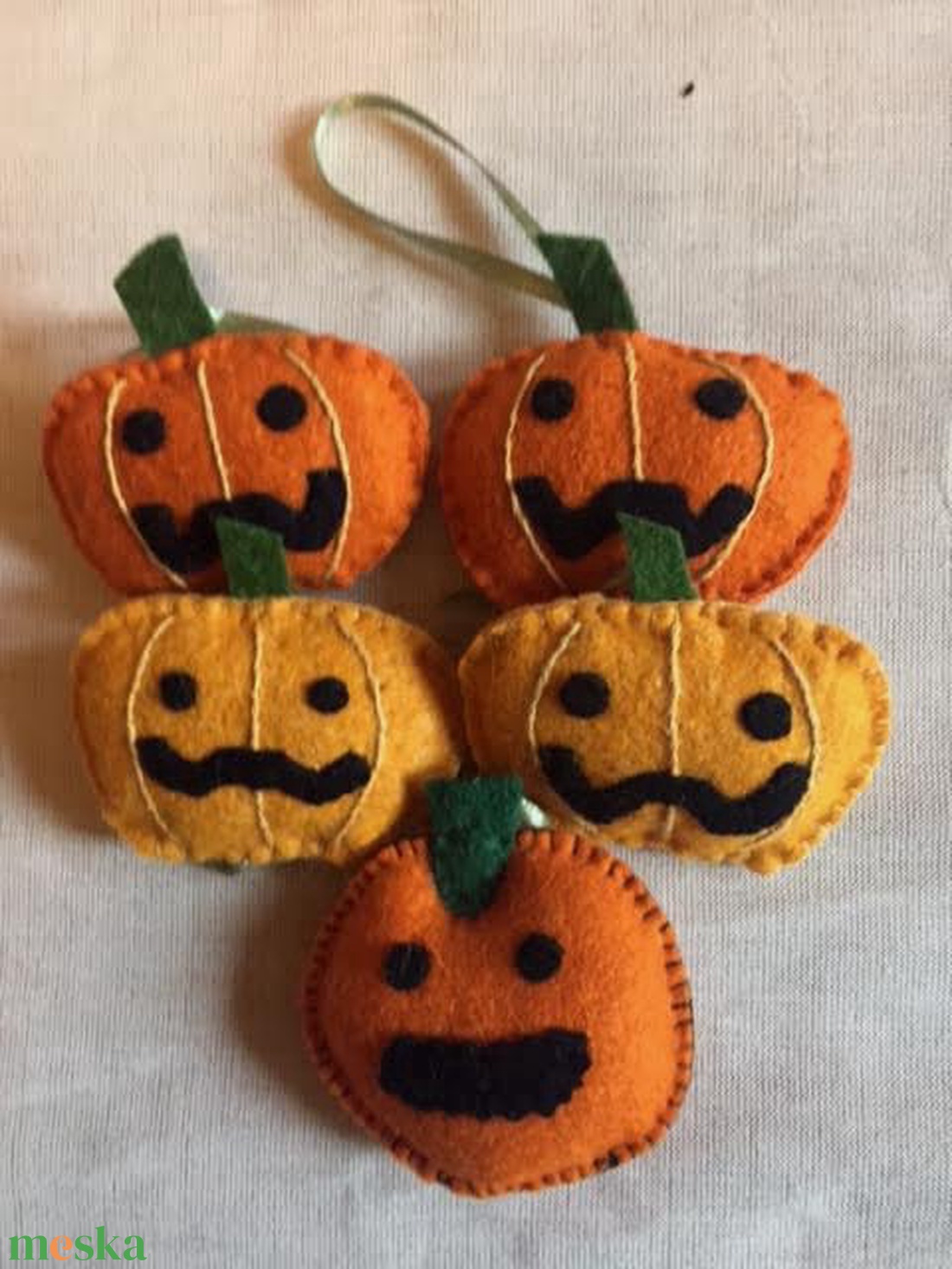 Őszi tökdíszek, Haloween tökök - otthon & életmód - dekoráció - halloween - halloweeni ajtódíszek és ablakdíszek - Meska.hu Őszi tökdíszek, Haloween tökök - otthon & életmód - dekoráció - halloween - halloweeni ajtódíszek és ablakdíszek - Meska.hu