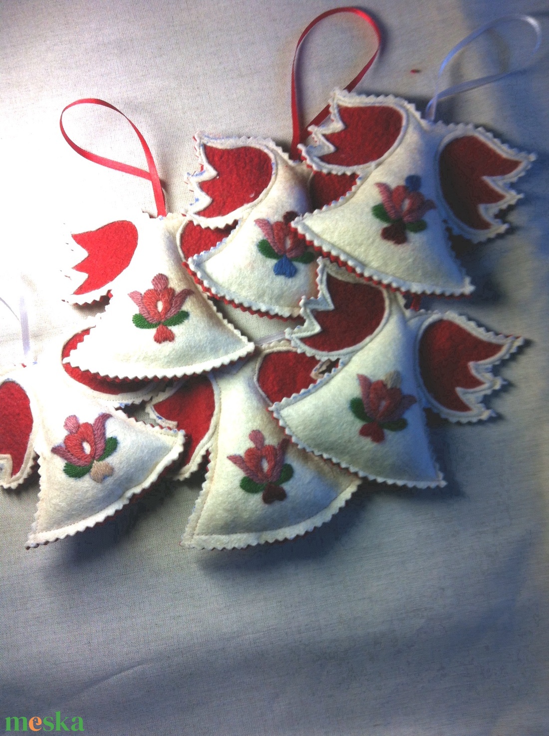 Filc angyalkák (6db) - karácsony - karácsonyi lakásdekoráció - karácsonyfadíszek - Meska.hu