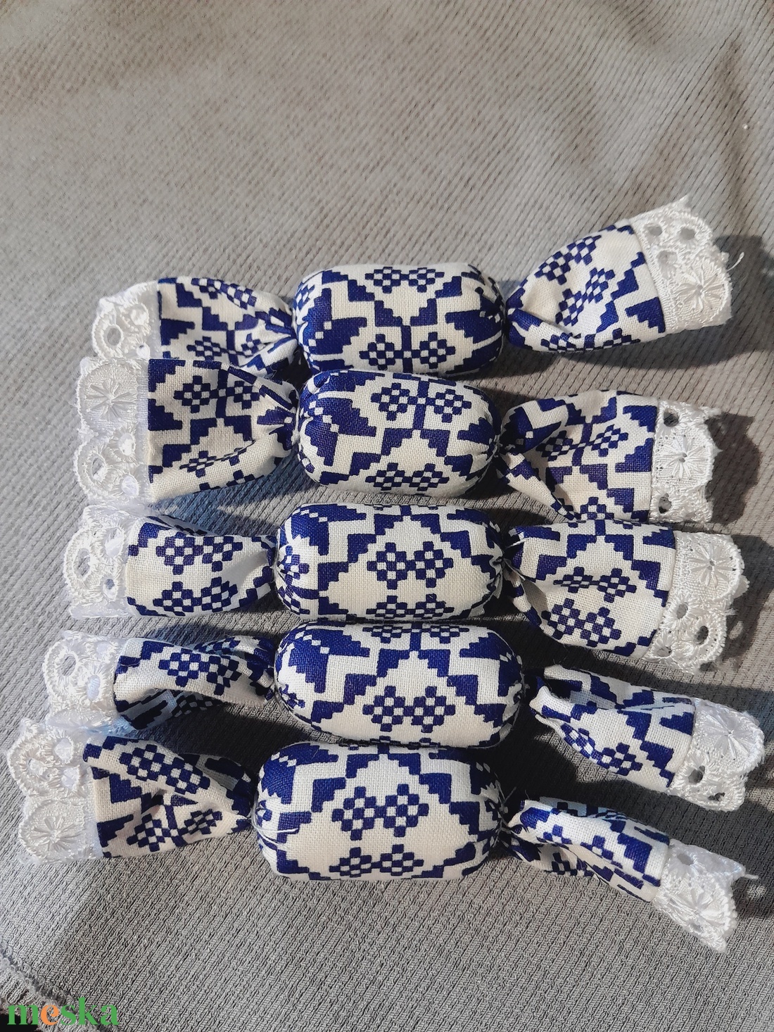 Textil szaloncukor 5db - karácsony - karácsonyi lakásdekoráció - karácsonyfadíszek - Meska.hu Textil szaloncukor 5db - karácsony - karácsonyi lakásdekoráció - karácsonyfadíszek - Meska.hu
