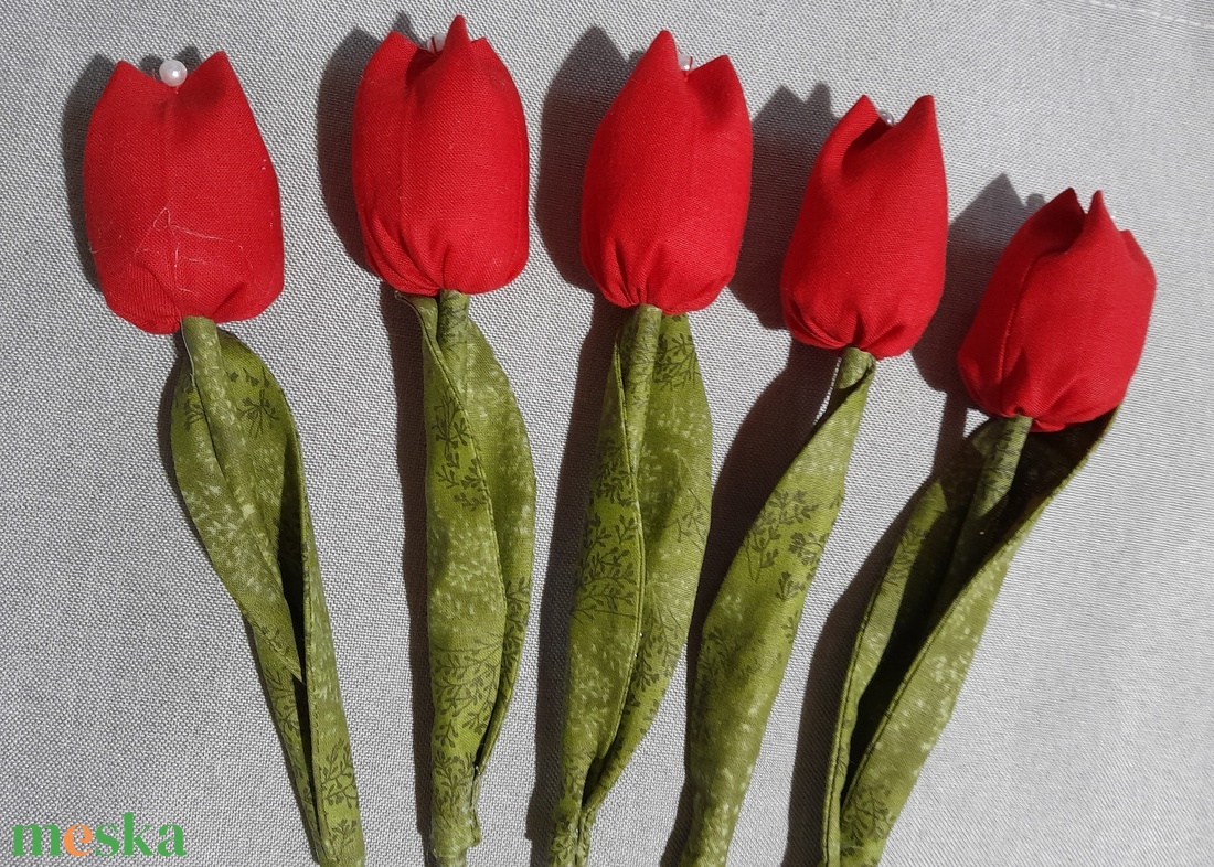 Textil tulipánok ( 6szál piros) - otthon & életmód - dekoráció - virágdísz és tartó - csokor & virágdísz - Meska.hu Textil tulipánok ( 6szál piros) - otthon & életmód - dekoráció - virágdísz és tartó - csokor & virágdísz - Meska.hu