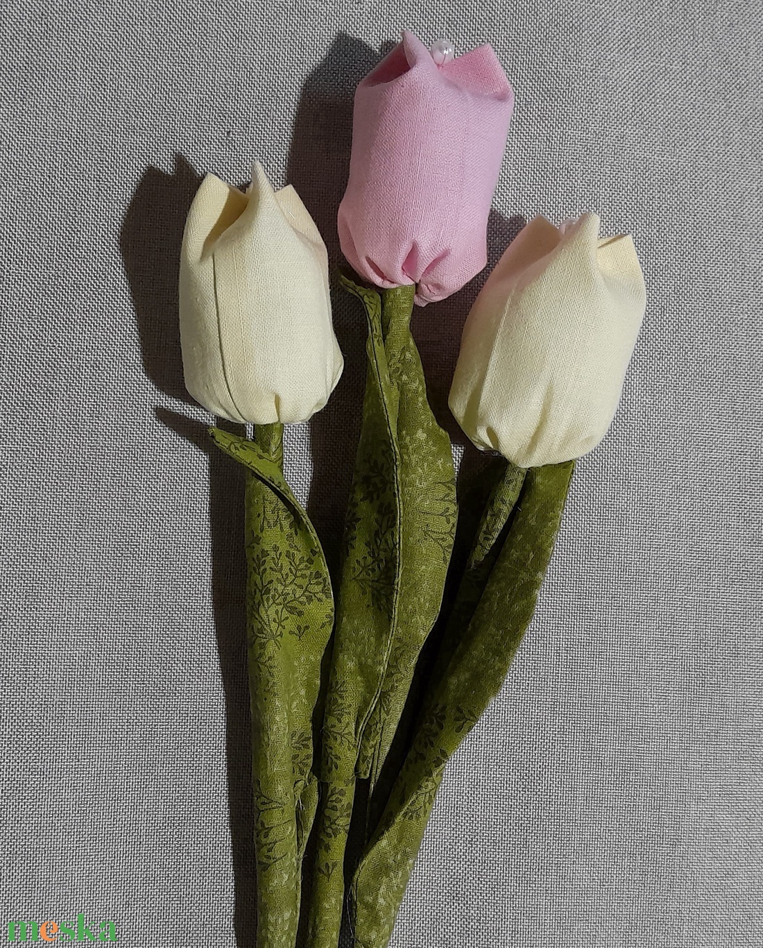 Textil tulipánok ( 3 szál) - otthon & életmód - dekoráció - virágdísz és tartó - csokor & virágdísz - Meska.hu Textil tulipánok ( 3 szál) - otthon & életmód - dekoráció - virágdísz és tartó - csokor & virágdísz - Meska.hu
