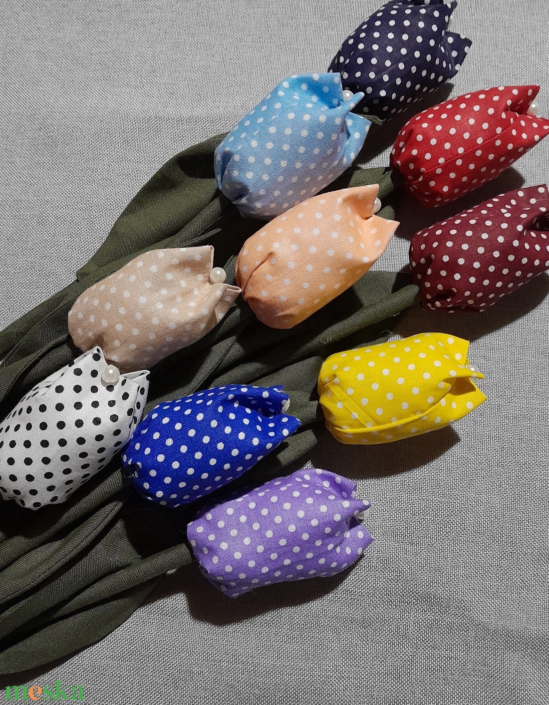 Textil tulipán (10szál apró pöttyös) - otthon & életmód - dekoráció - virágdísz és tartó - csokor & virágdísz - Meska.hu Textil tulipán (10szál apró pöttyös) - otthon & életmód - dekoráció - virágdísz és tartó - csokor & virágdísz - Meska.hu