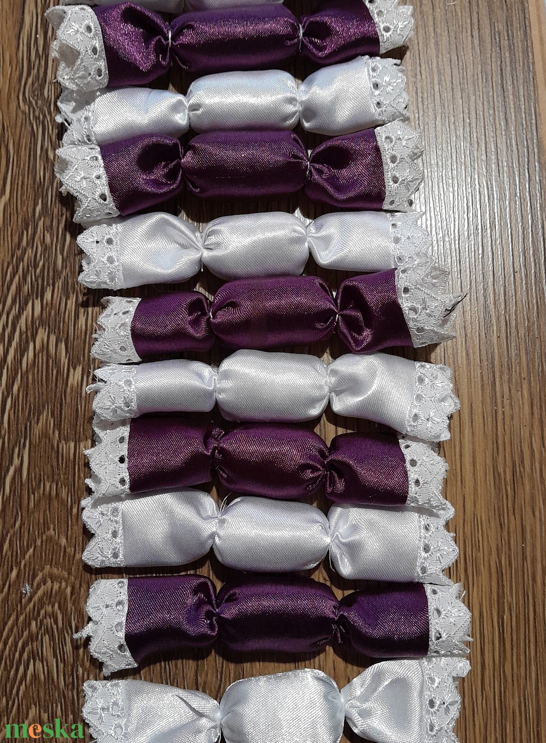 Lila - fehér textil szaloncukor 10db - karácsony - karácsonyi lakásdekoráció - karácsonyfadíszek - Meska.hu Lila - fehér textil szaloncukor 10db - karácsony - karácsonyi lakásdekoráció - karácsonyfadíszek - Meska.hu