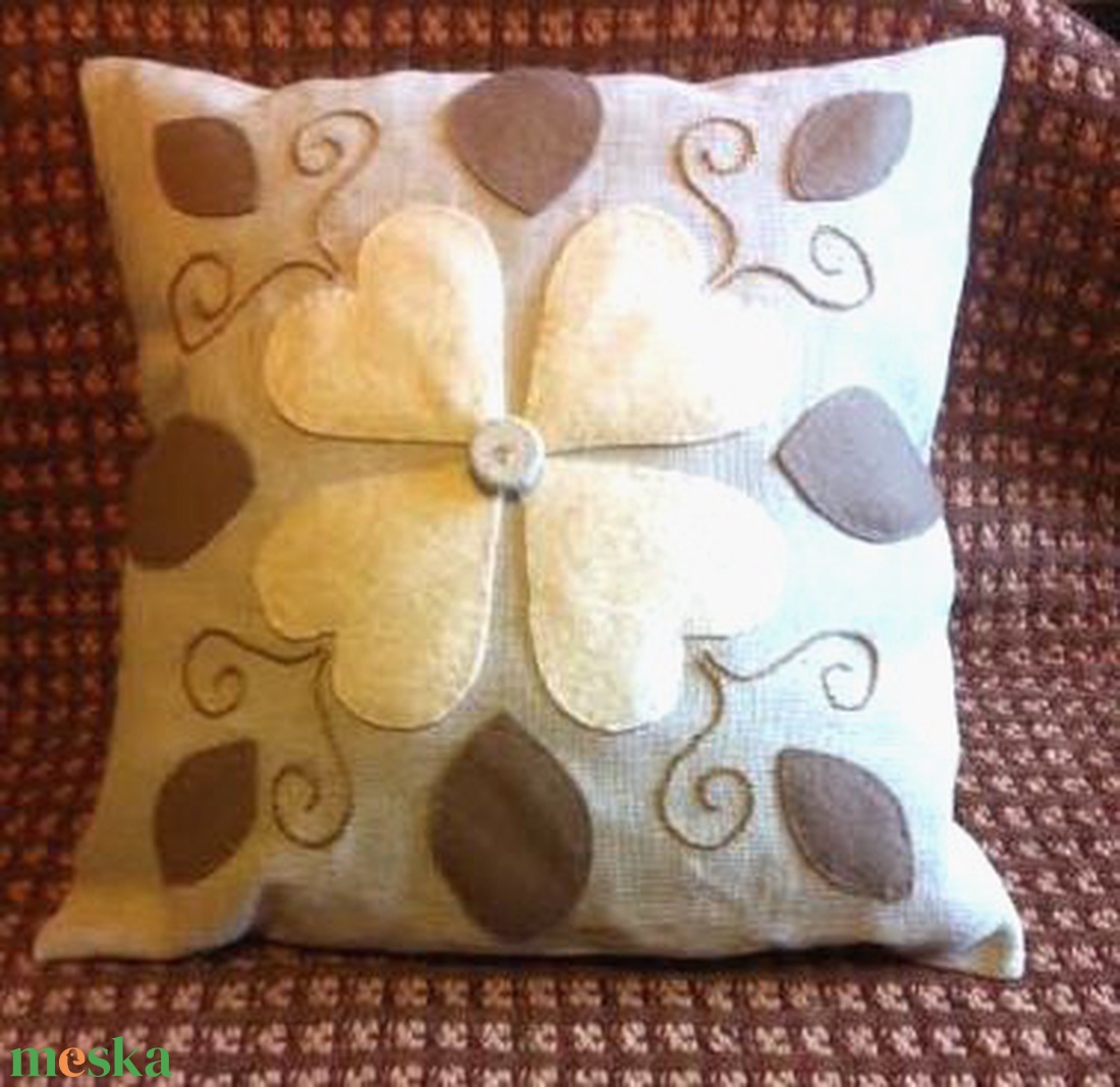 Aplikált díszpárna - otthon & életmód - lakástextil - párna & párnahuzat - Meska.hu