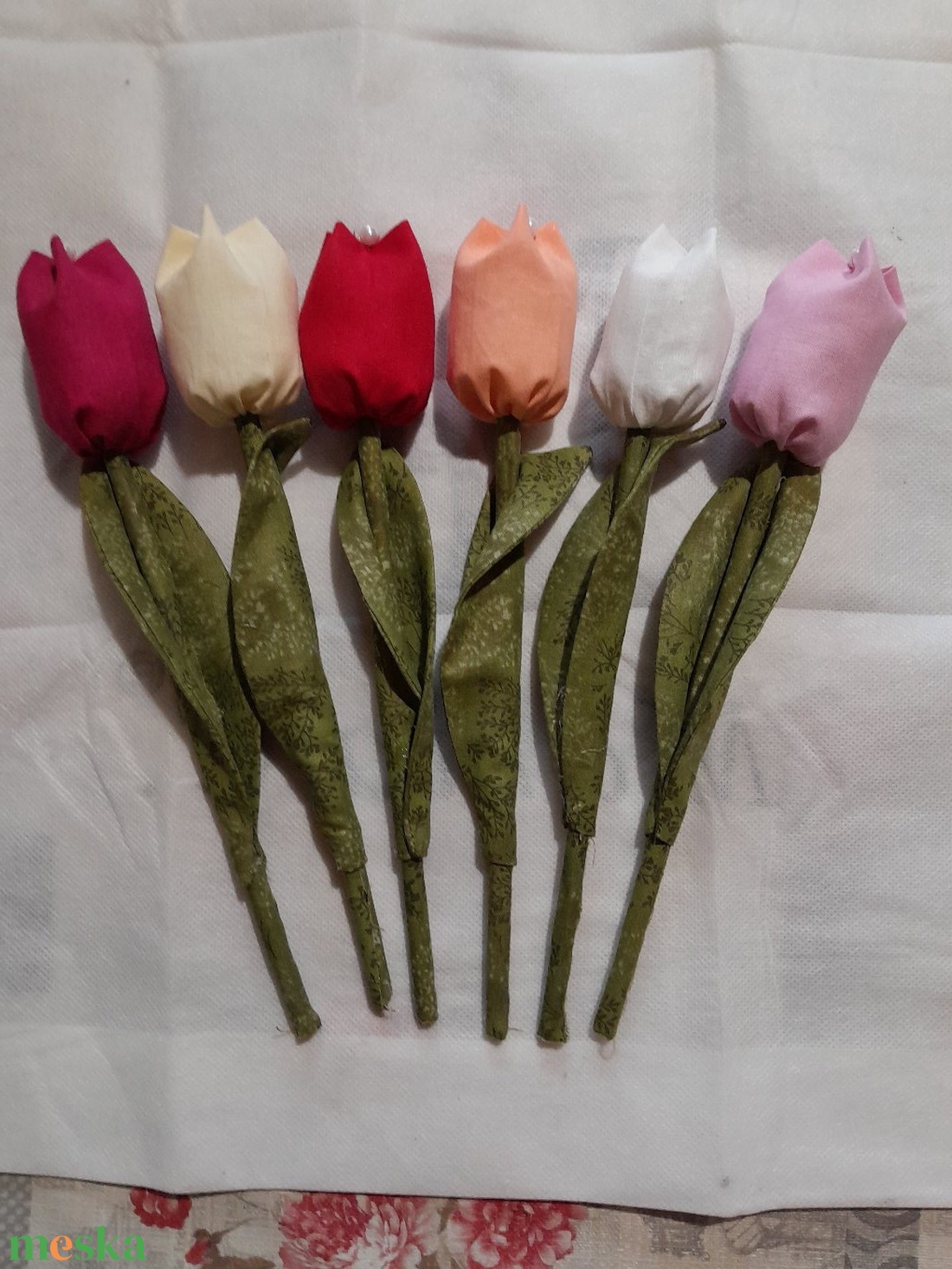 Nőnapi textil tulipánok - otthon & életmód - dekoráció - virágdísz és tartó - csokor & virágdísz - Meska.hu Nőnapi textil tulipánok - otthon & életmód - dekoráció - virágdísz és tartó - csokor & virágdísz - Meska.hu