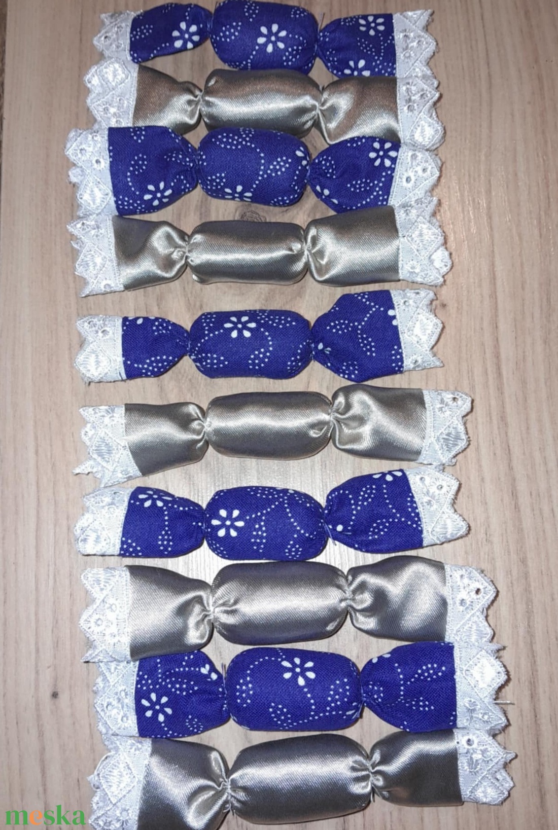 10db Textil szaloncukor ( ezüst és kékfestő) - karácsony - karácsonyi lakásdekoráció - karácsonyfadíszek - Meska.hu