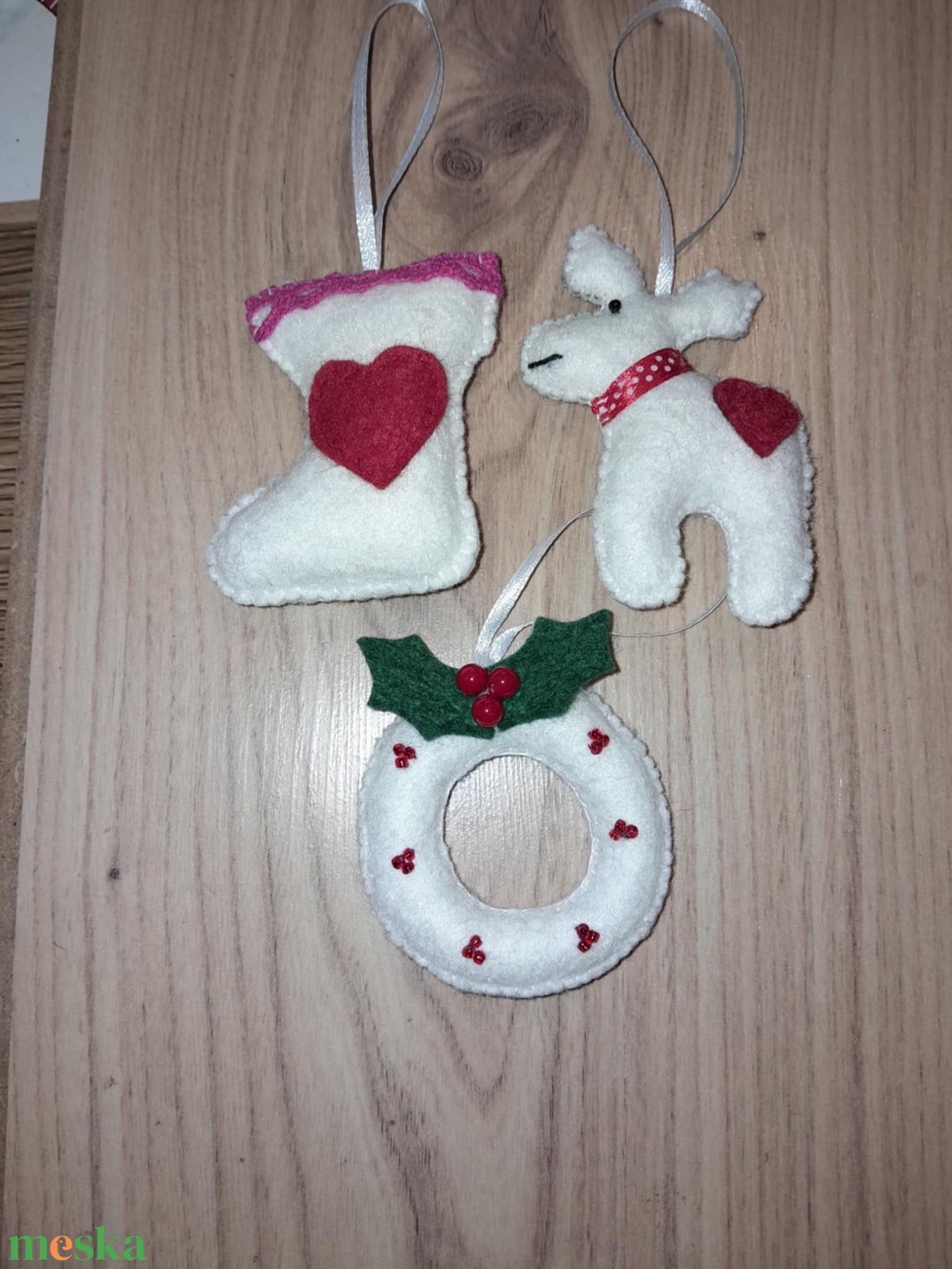 Filc karácsonyfa díszek gyapjúval töltve - karácsony - karácsonyi lakásdekoráció - karácsonyfadíszek - Meska.hu