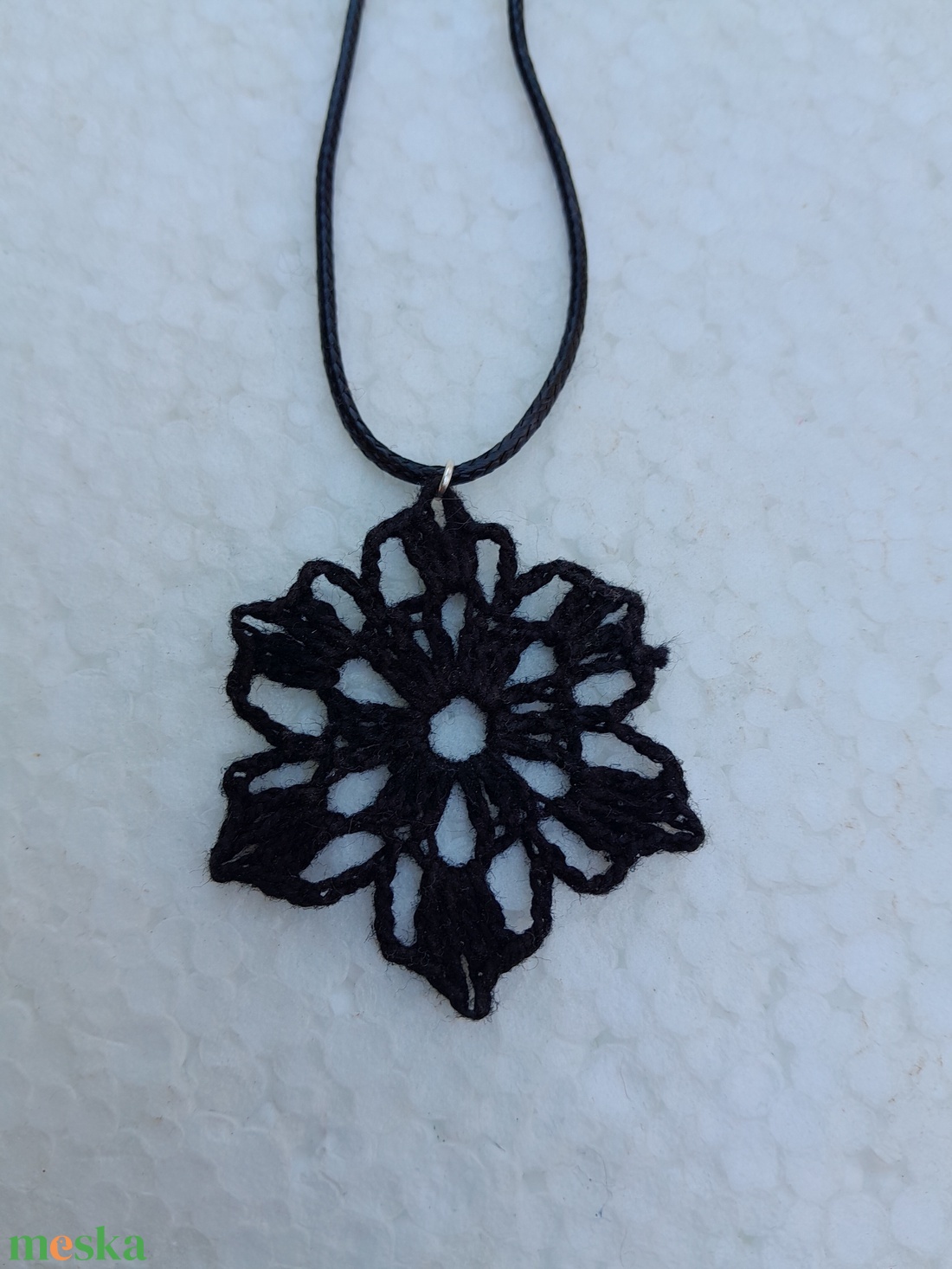Horgolt medál - ékszer - nyaklánc - medálos nyaklánc - Meska.hu