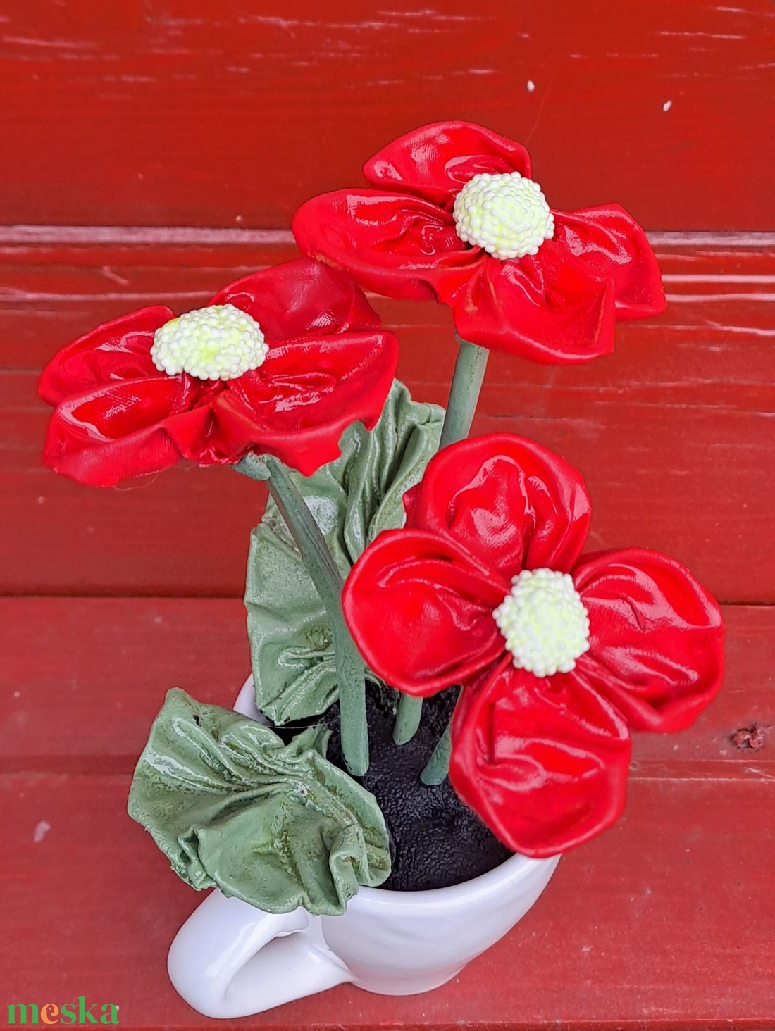 Piros kisvirágok csészében - otthon & életmód - dekoráció - Meska.hu