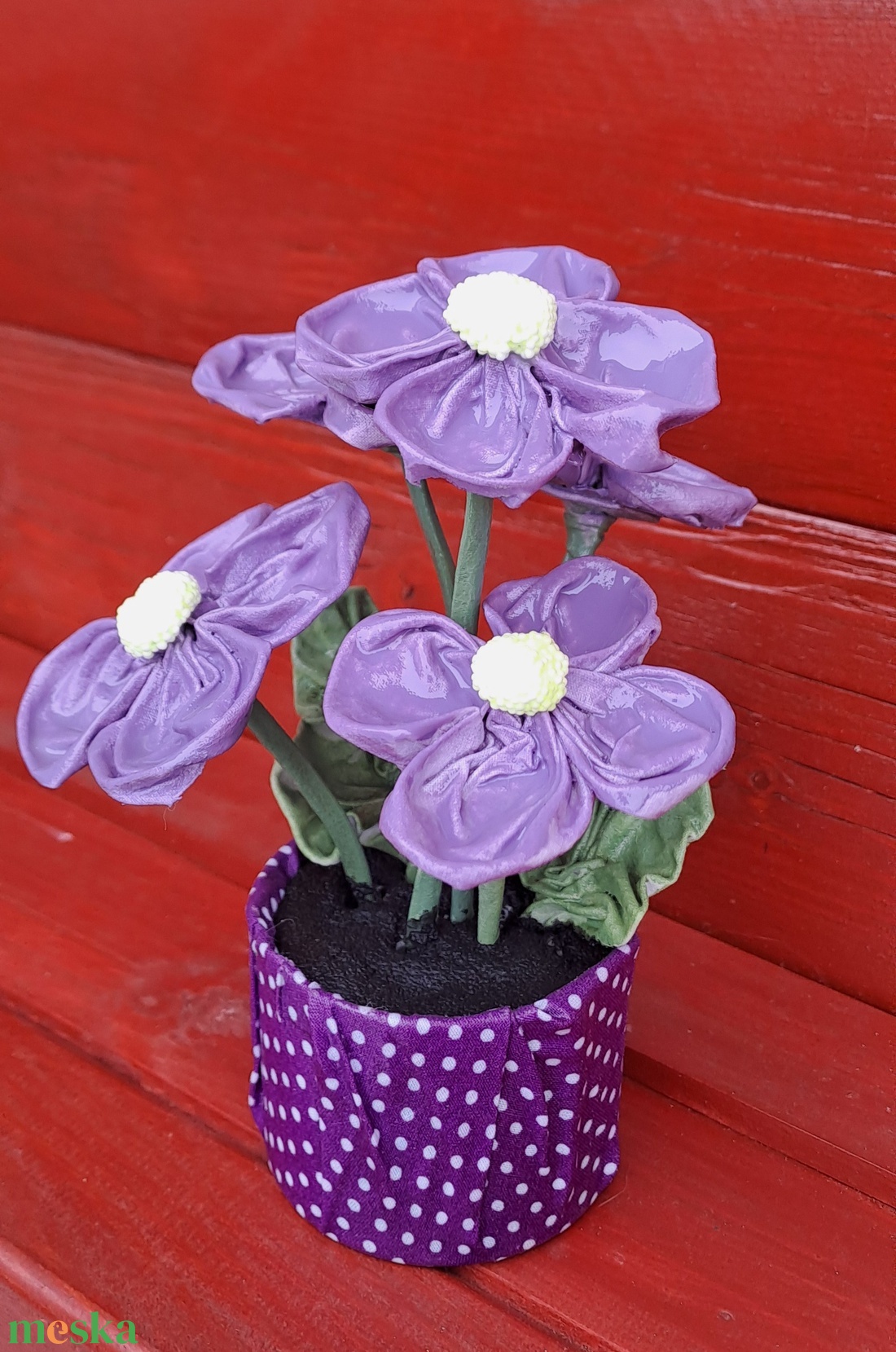 Kisvirágok pöttyös tartóban - otthon & életmód - dekoráció - Meska.hu