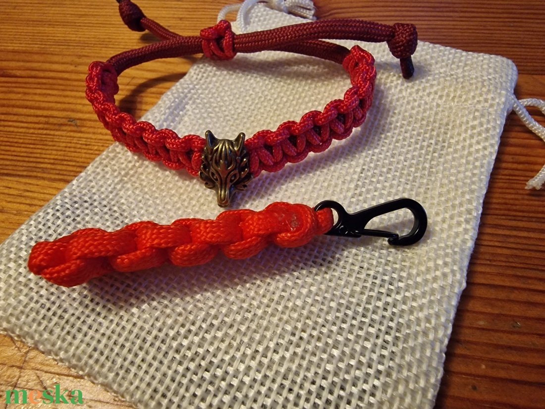 Farkas fejes karkötő és kulcstartó - ékszer - karkötő - fonott karkötő - Meska.hu