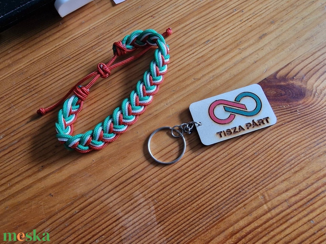 Nemzeti trikolor karkötő / tisza karkötő - ékszer - karkötő - fonott karkötő - Meska.hu