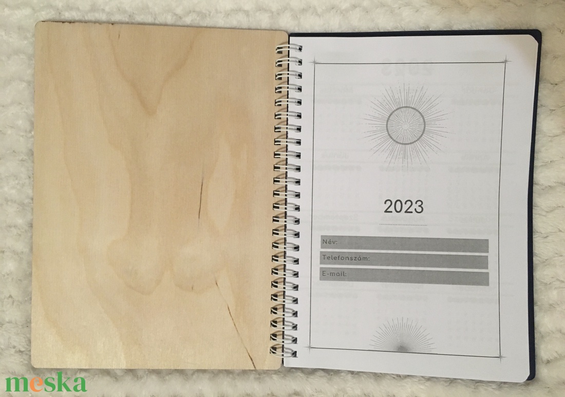2023-as Határidőnapló fa borítóval  - művészet - festmény - akril - Meska.hu