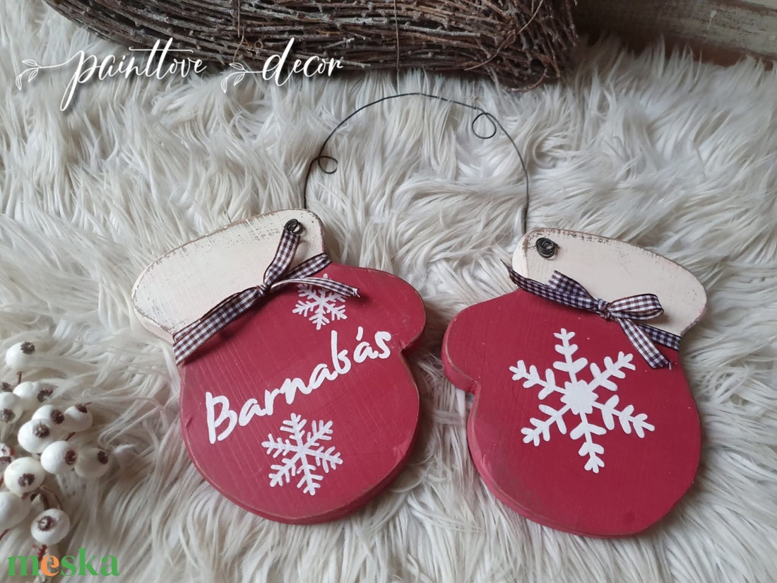 Névre szóló, festett karácsonyi kesztyűk - otthon & életmód - dekoráció - fali és függő dekoráció - falra akasztható dekor - Meska.hu