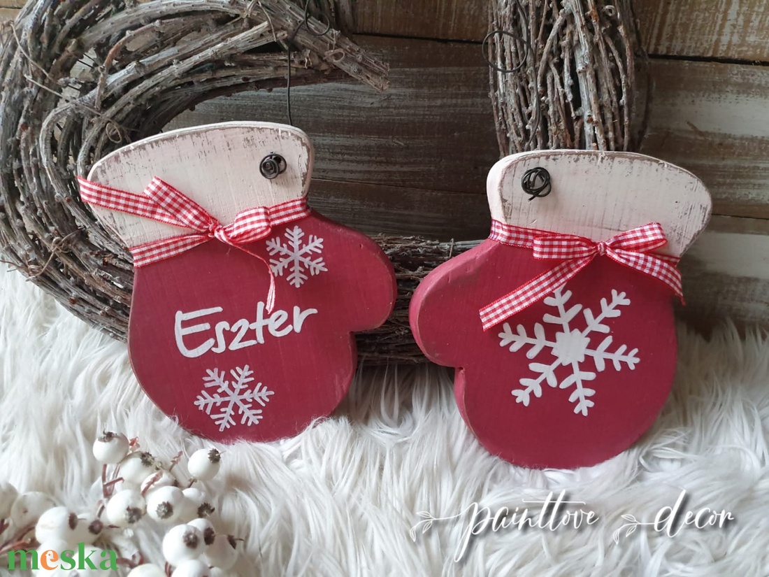 Névre szóló, festett karácsonyi kesztyűk - otthon & életmód - dekoráció - fali és függő dekoráció - falra akasztható dekor - Meska.hu