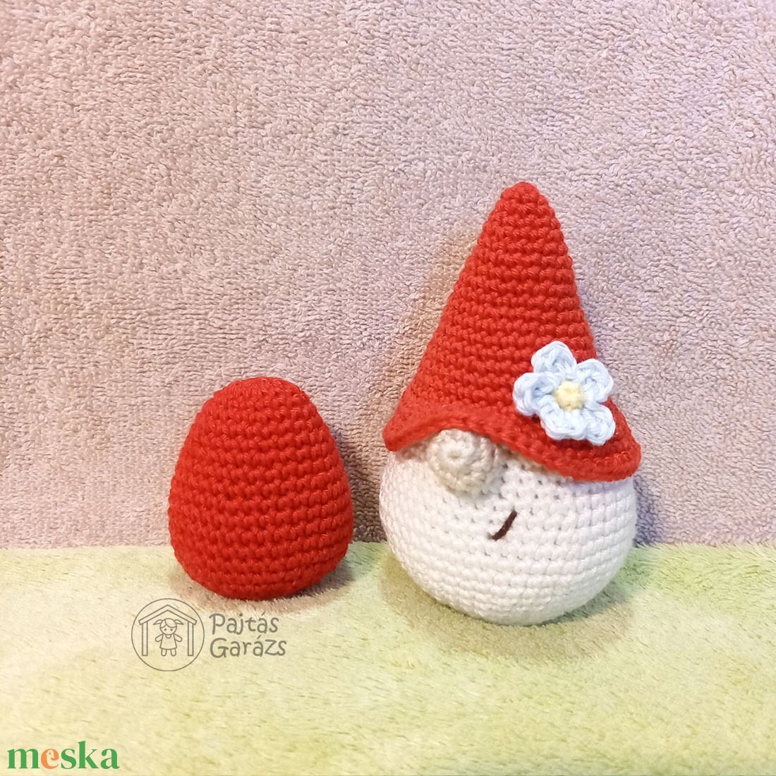 Horgolt tavaszi manó és tojás - piros - otthon & életmód - dekoráció - dísztárgy - Meska.hu