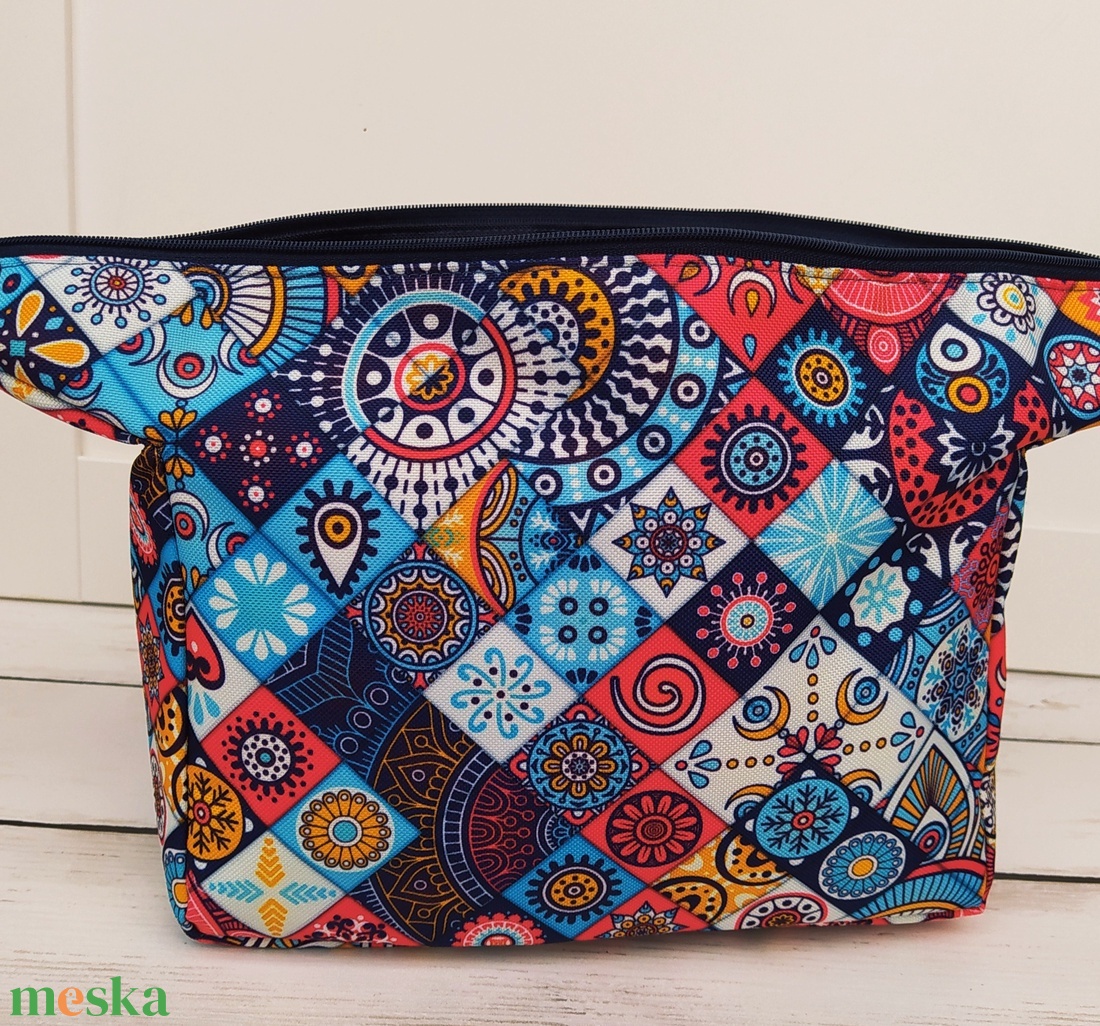 Kék csempemintás lunch bag - táska & tok - uzsonna- & ebéd tartó - ebéd tasak, doboz - Meska.hu Kék csempemintás lunch bag - táska & tok - uzsonna- & ebéd tartó - ebéd tasak, doboz - Meska.hu
