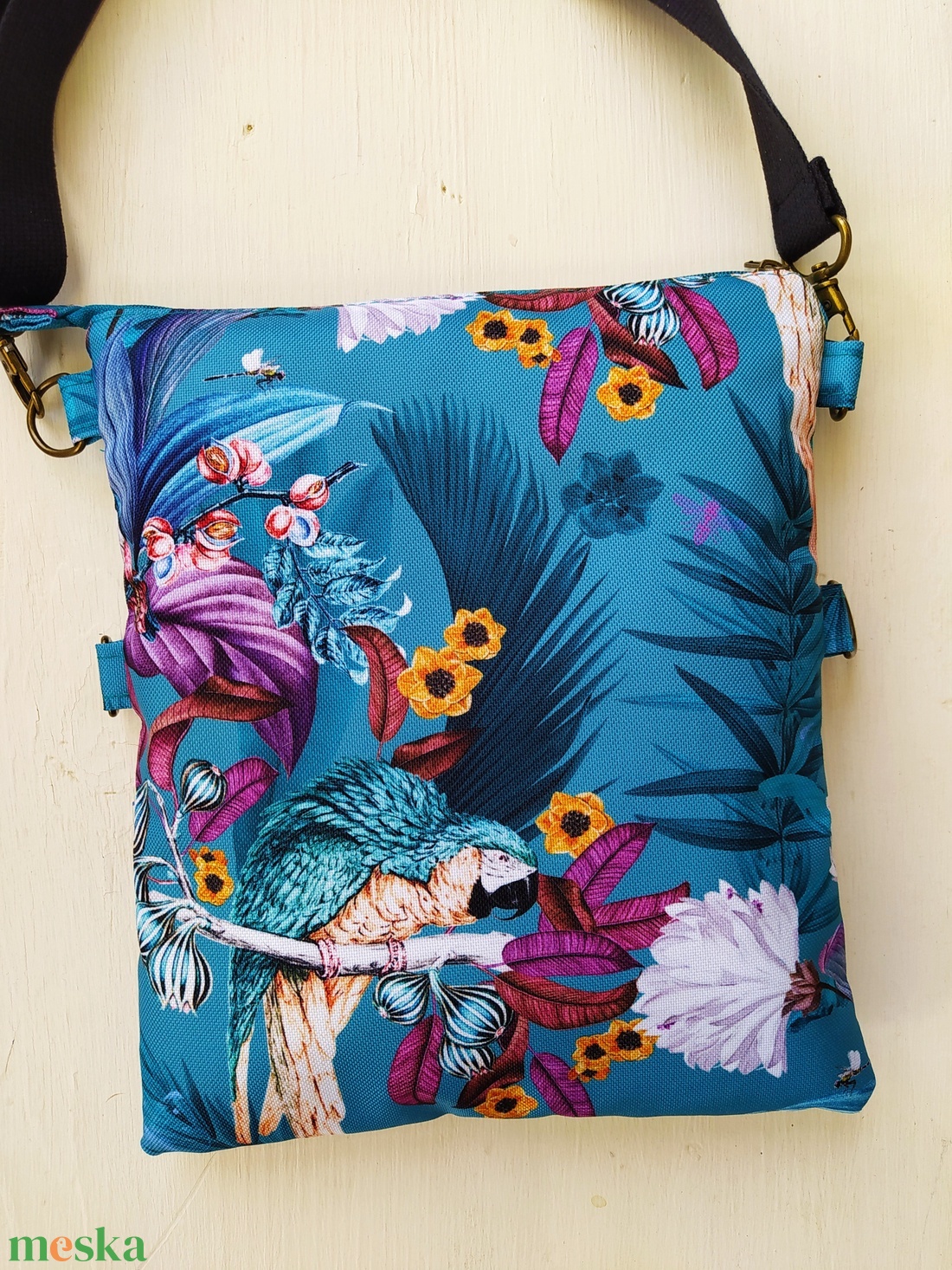 Türkiz virágos/madaras válltáska/övtáska - táska & tok - variálható táska - Meska.hu