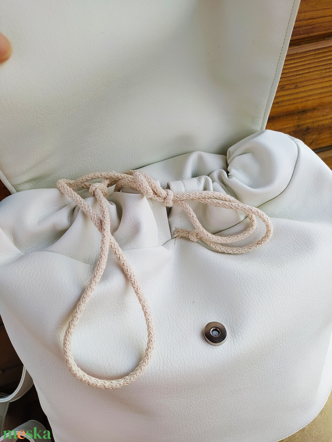 Fehér-bézs textilbőr hátizsák - táska & tok - hátizsák - hátizsák - Meska.hu