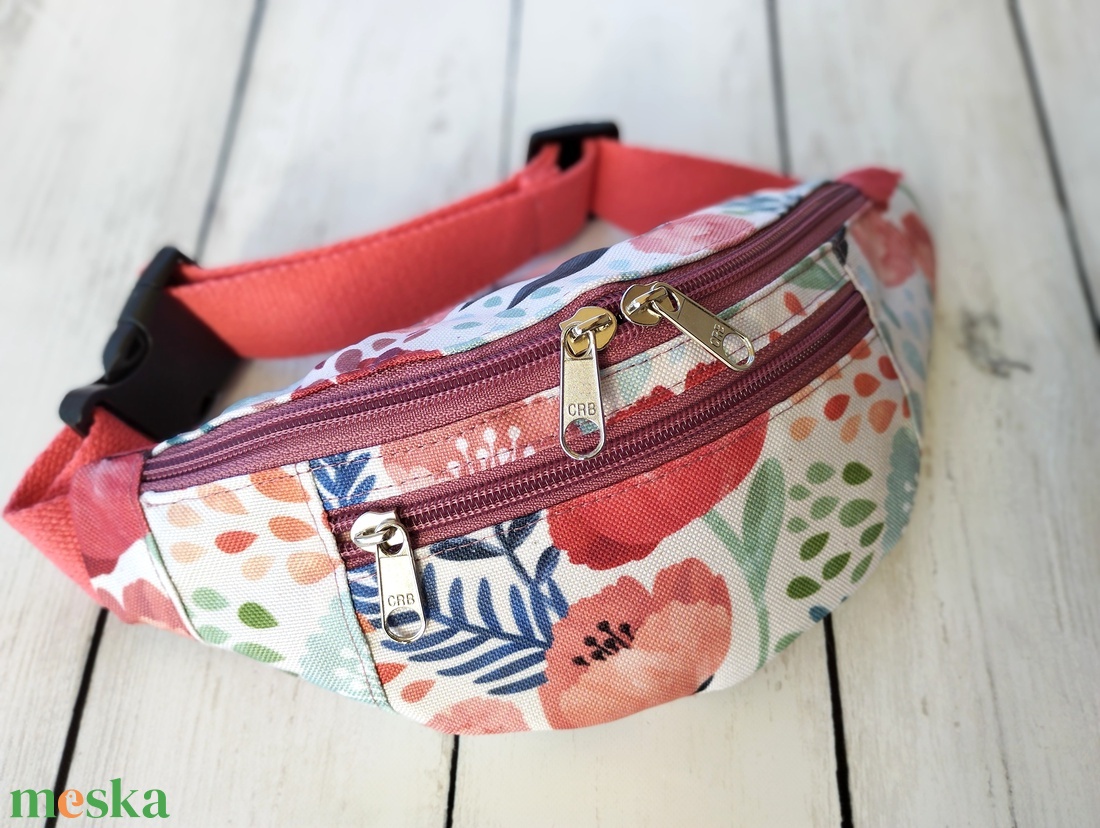 Virágos gyerek övtáska  - táska & tok - övtáska - Meska.hu