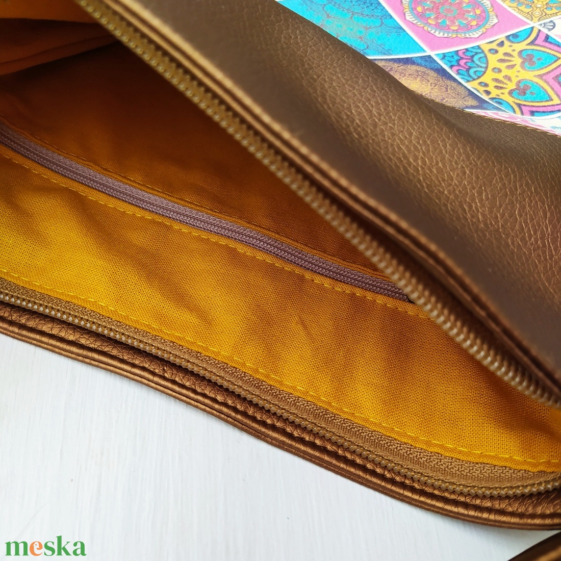 Bronz csempemintás textilbőr válltáska  - táska & tok - kézitáska & válltáska - válltáska - Meska.hu