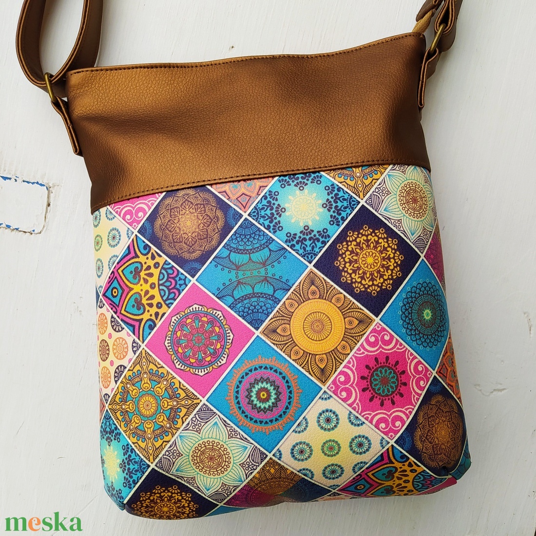 Bronz csempemintás textilbőr válltáska  - táska & tok - kézitáska & válltáska - válltáska - Meska.hu