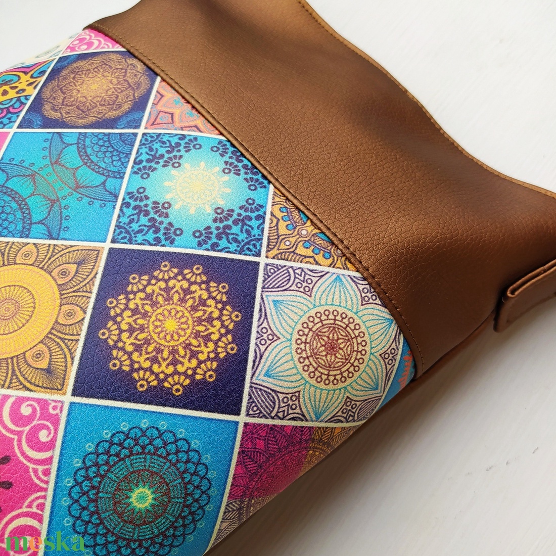 Bronz csempemintás textilbőr válltáska  - táska & tok - kézitáska & válltáska - válltáska - Meska.hu