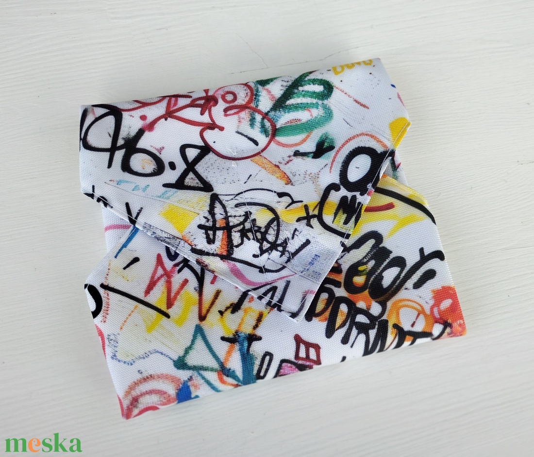 Graffitis újraszalvéta - táska & tok - uzsonna- & ebéd tartó - szendvics csomagoló - Meska.hu
