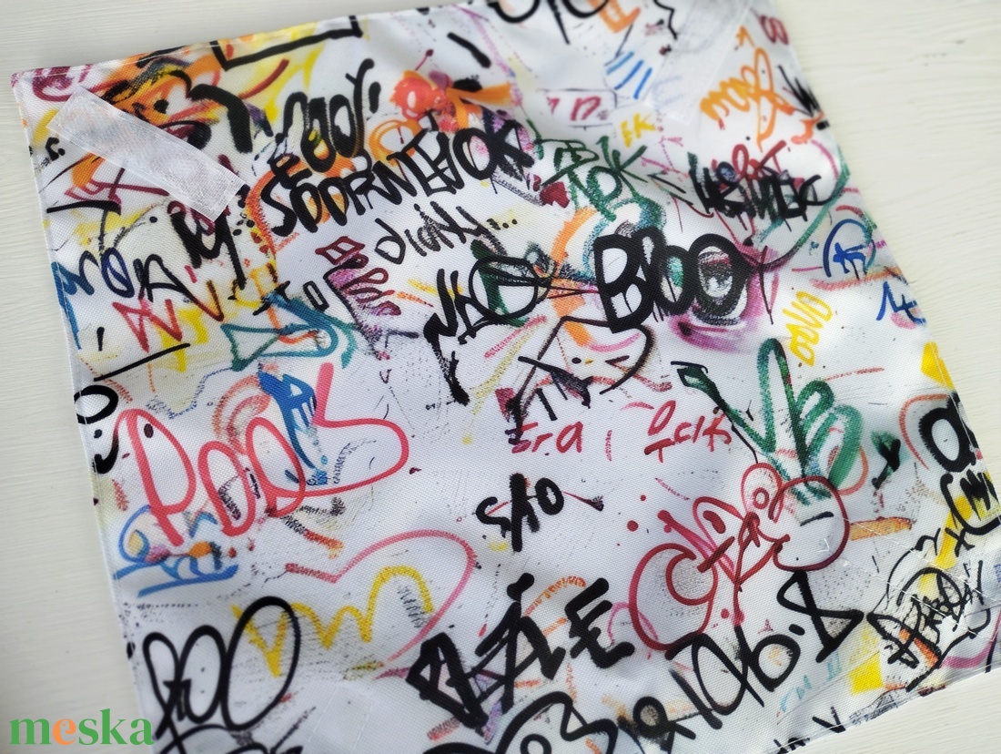Graffitis újraszalvéta - táska & tok - uzsonna- & ebéd tartó - szendvics csomagoló - Meska.hu