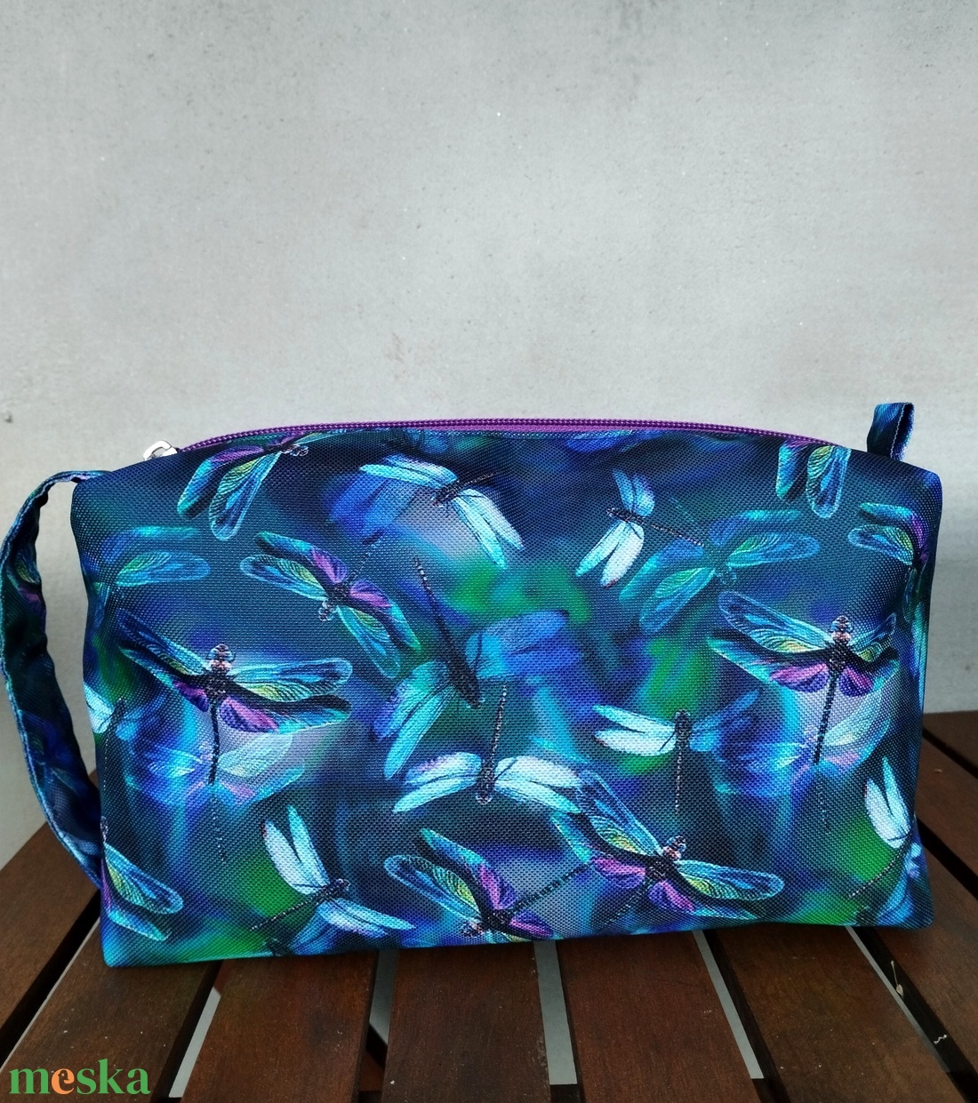 Szitakötős vízlepergetős neszesszer pasiknak - táska & tok - neszesszer - Meska.hu Szitakötős vízlepergetős neszesszer pasiknak - táska & tok - neszesszer - Meska.hu