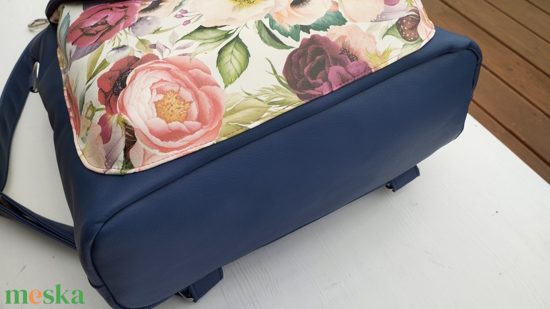 Kék textilbőr virgmintás hátizsák  - táska & tok - hátizsák - hátizsák - Meska.hu