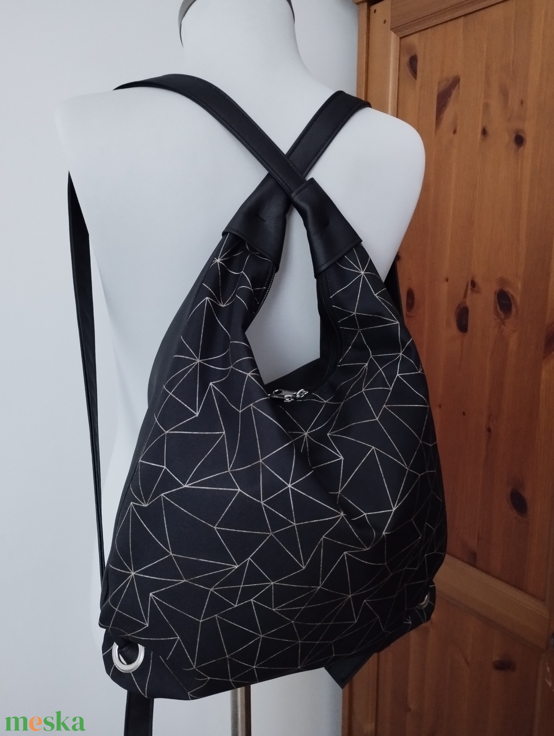 Fekete textilbőr hátizsák  - táska & tok - variálható táska - Meska.hu