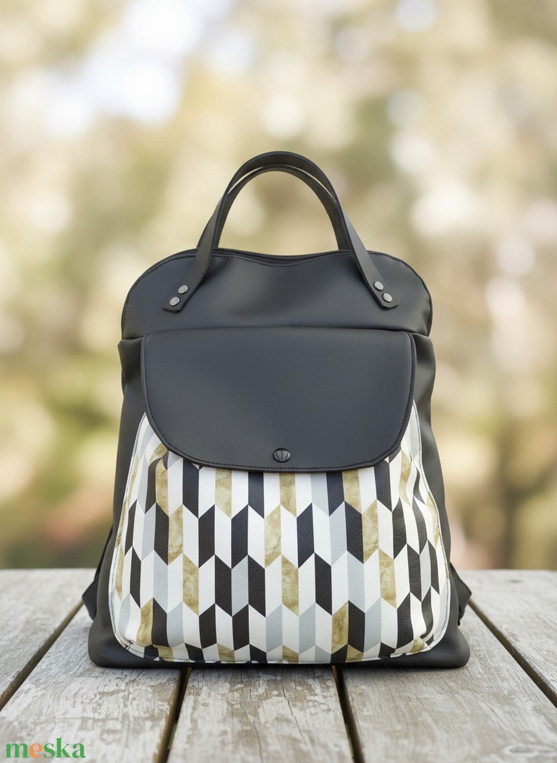 Fekete textilbőr geometriai mintás hátizsák  - táska & tok - hátizsák - hátizsák - Meska.hu