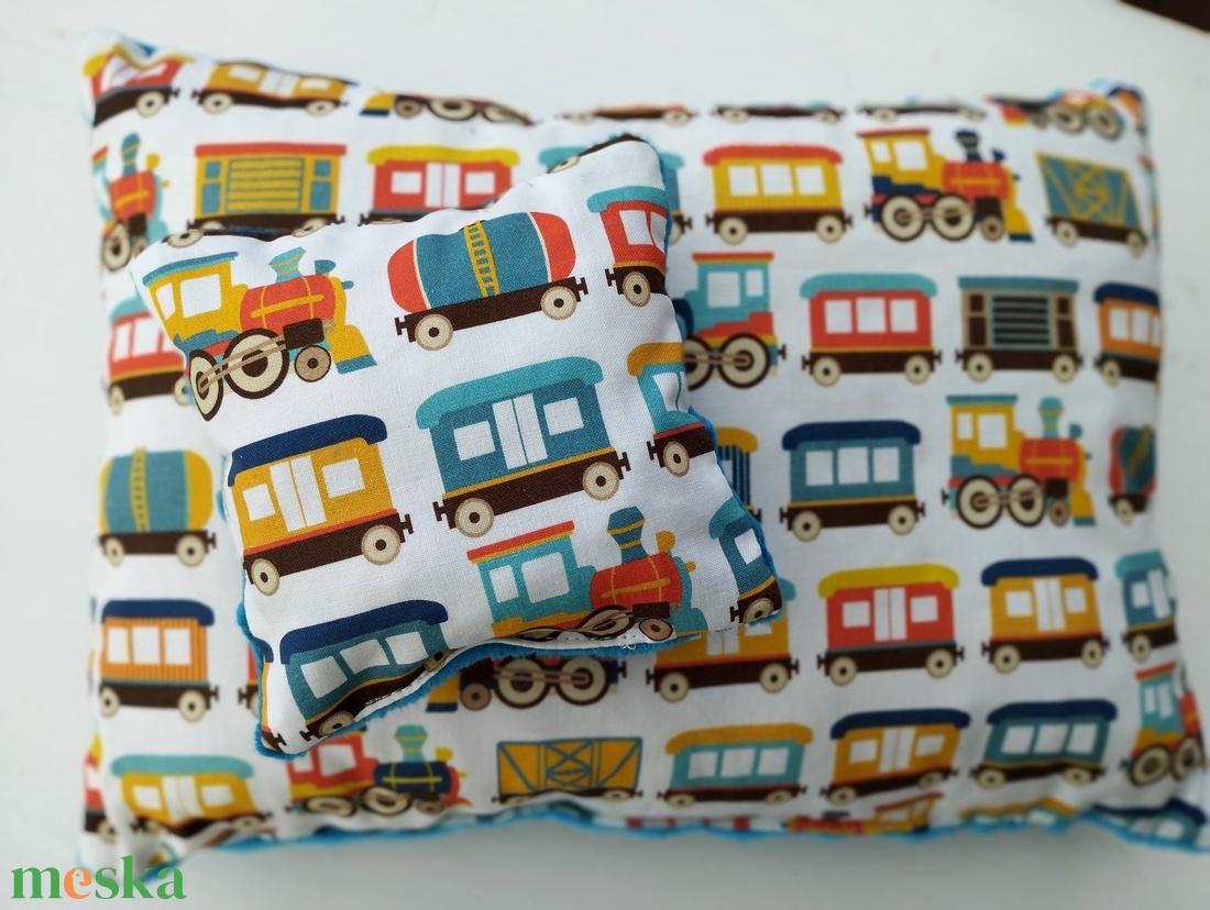 Vonatos párna levendulapárnával - otthon & életmód - babaszoba, gyerekszoba - gyerek díszpárna - Meska.hu