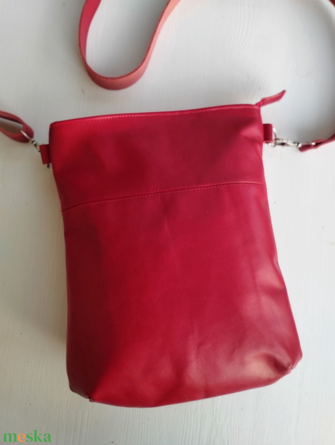 Piros valódi bőr válltáska  - táska & tok - kézitáska & válltáska - válltáska - Meska.hu