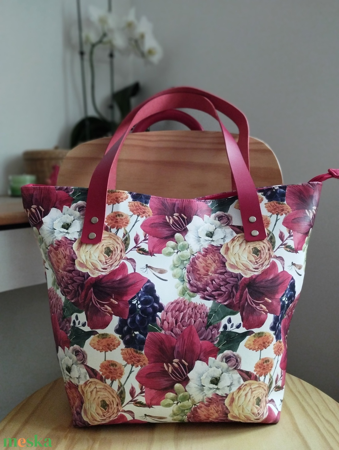 Virágos textilbőr válltáska bőr pántokkal - táska & tok - kézitáska & válltáska - válltáska - Meska.hu