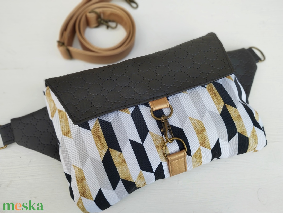 Fekete- geometriai mintás textilbőr övtáska  - táska & tok - övtáska - Meska.hu