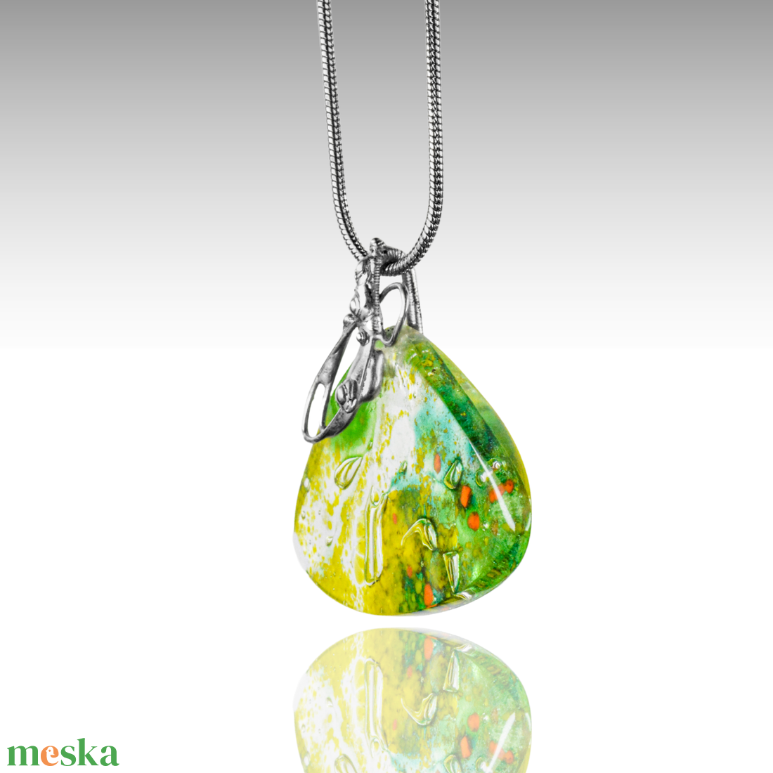 Zöldelő virágzás üveg művészeti nyaklánc - ékszer - nyaklánc - medálos nyaklánc - Meska.hu