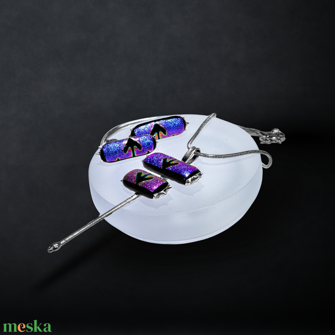 Nézz rám! dichroic üveg iparművészeti ékszerszett nyaklánc fülbevaló - ékszer - ékszerszett - Meska.hu