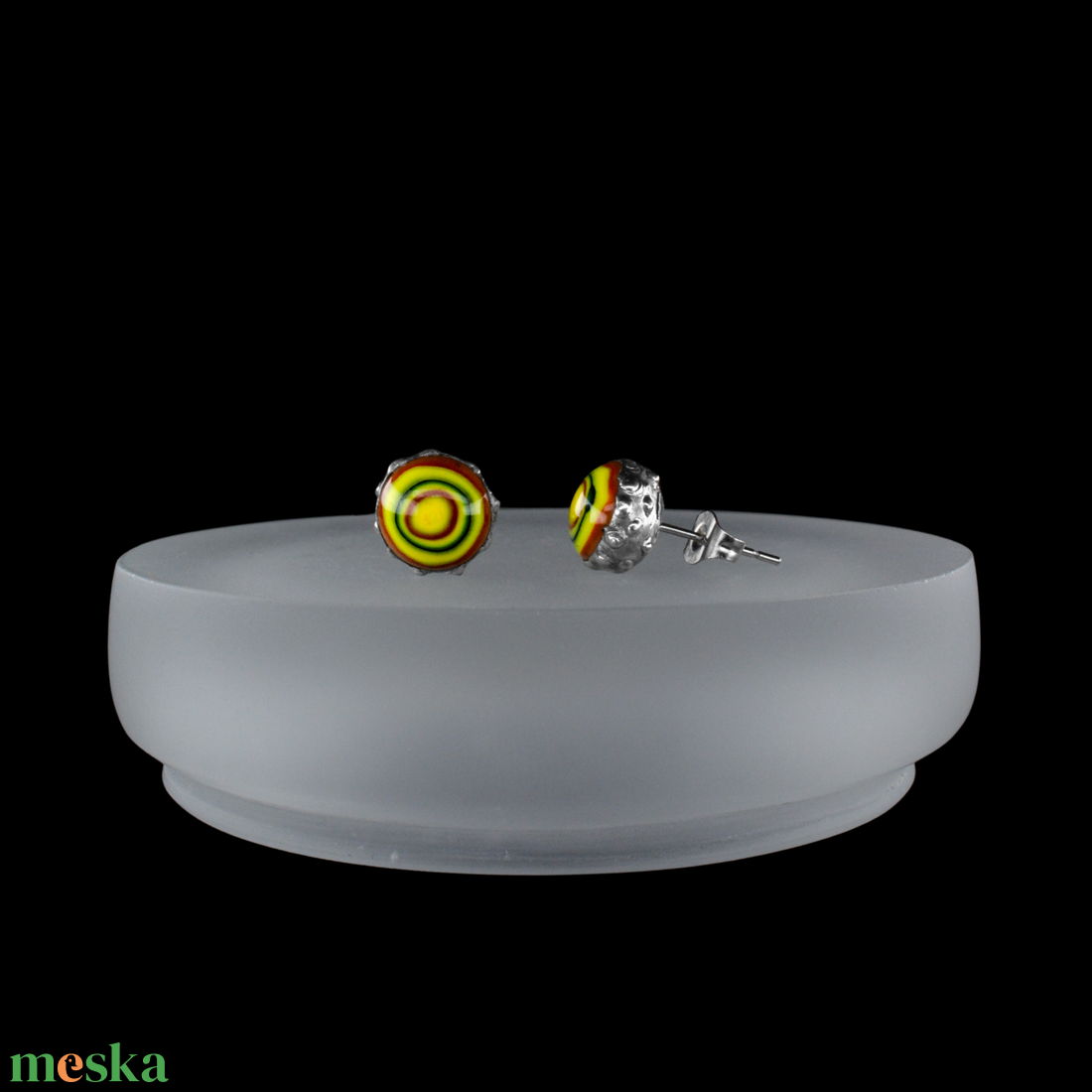 Karneváli fények millefiori üveg bedugós fülbevaló - ékszer - fülbevaló - pötty fülbevaló - Meska.hu