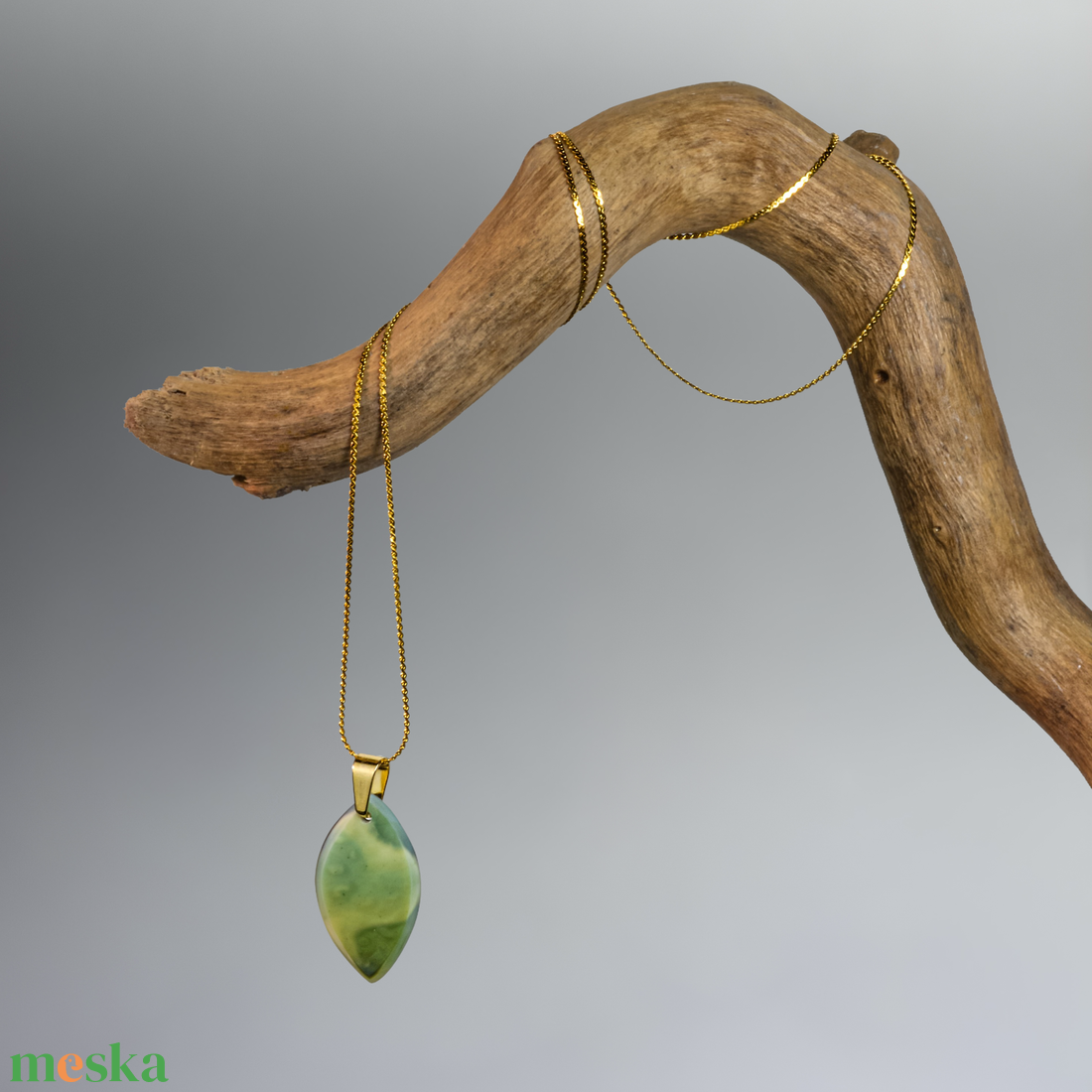 Kétarcú selyemlevél üveg levél medál nyaklánccal - ékszer - nyaklánc - medálos nyaklánc - Meska.hu