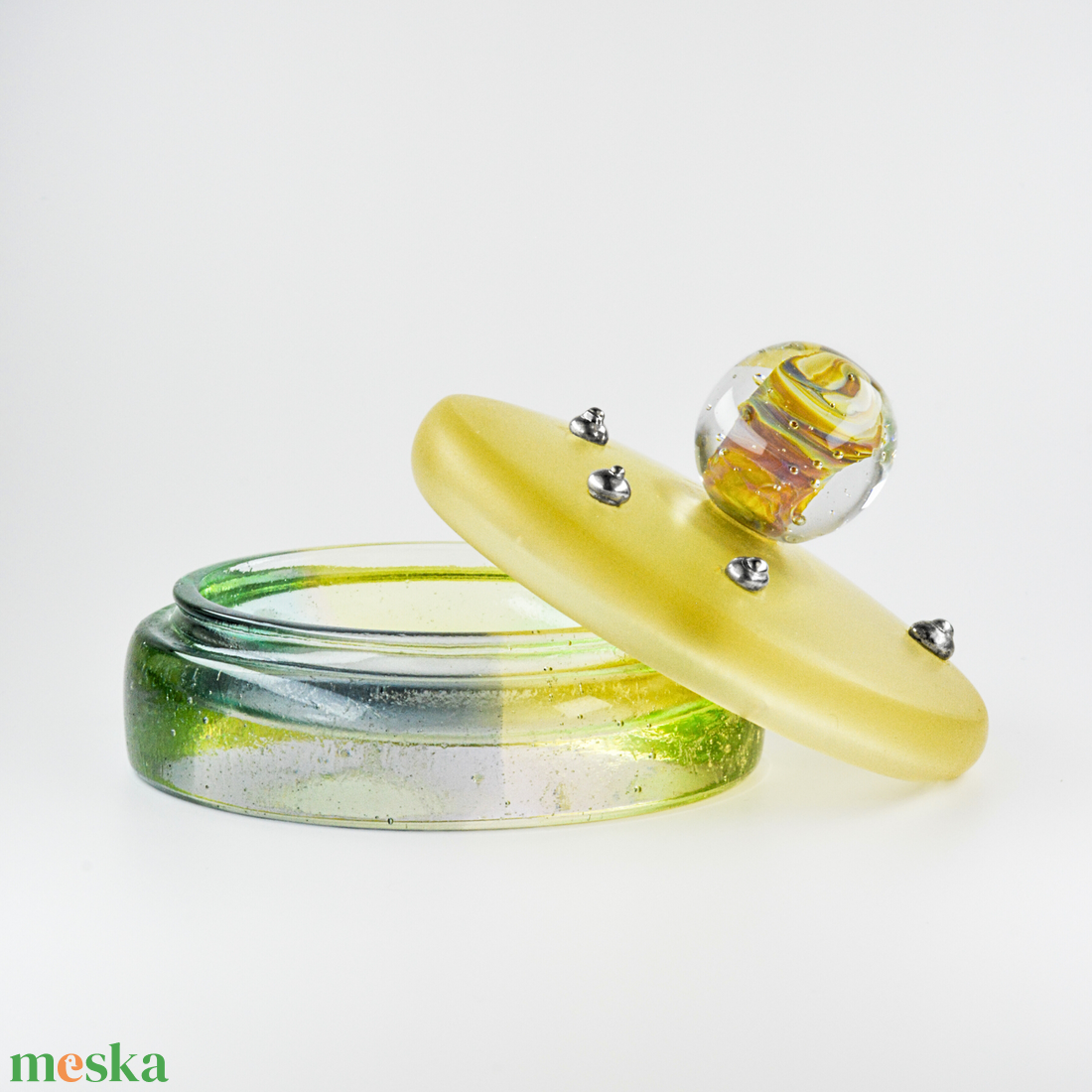 Galaxis ékszertartó üvegszelence, üvegöntéssel készült egyedi darab  - ékszer - ékszertartó - ékszerdoboz - Meska.hu