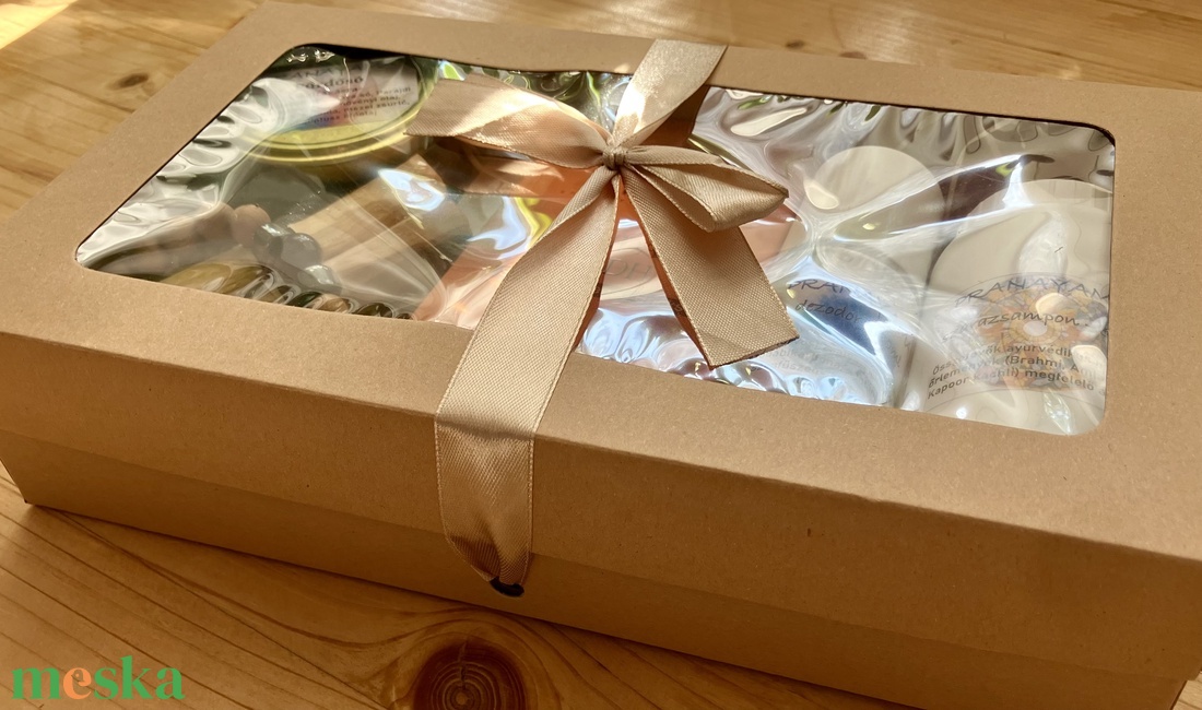 Karácsonyi ajándékcsomag - karácsony - karácsonyi ajándékozás - karácsonyi ajándékcsomagolás - Meska.hu
