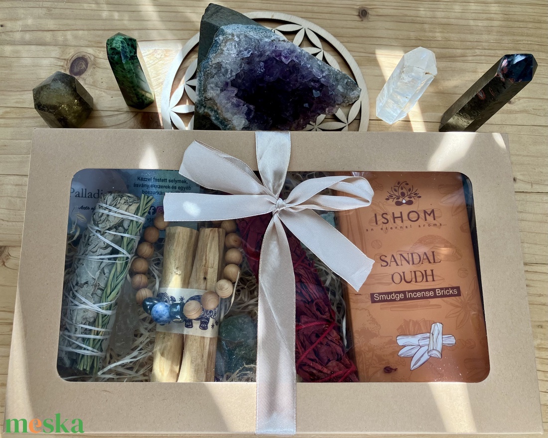 Karácsonyi ajándékcsomag - karácsony - karácsonyi ajándékozás - karácsonyi ajándékcsomagolás - Meska.hu