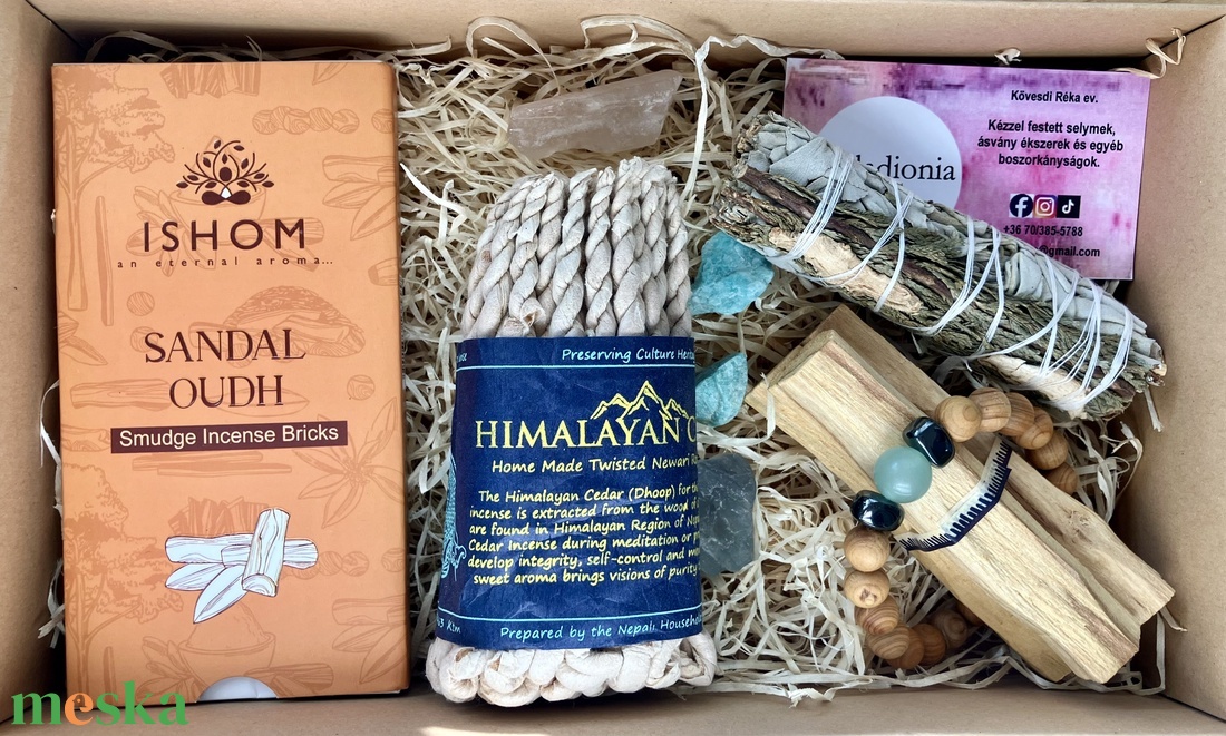 Karácsonyi ajándékcsomag - karácsony - karácsonyi ajándékozás - karácsonyi ajándékcsomagolás - Meska.hu