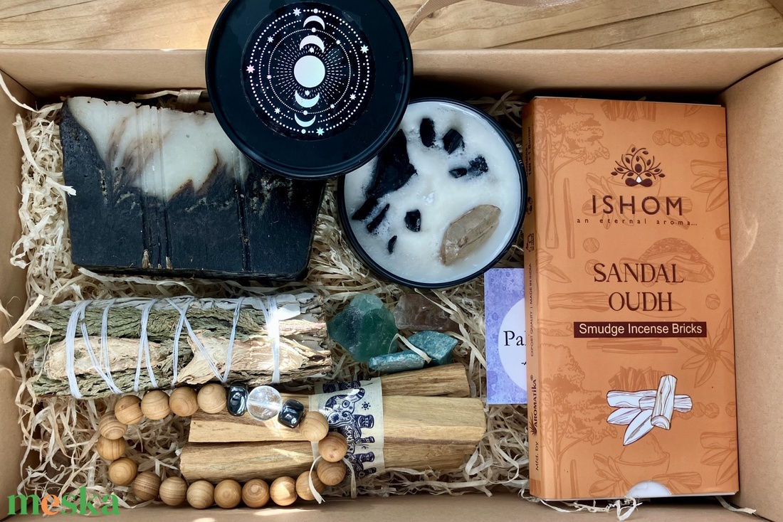 Karácsonyi ajándékcsomag - karácsony - karácsonyi ajándékozás - karácsonyi ajándékcsomagolás - Meska.hu