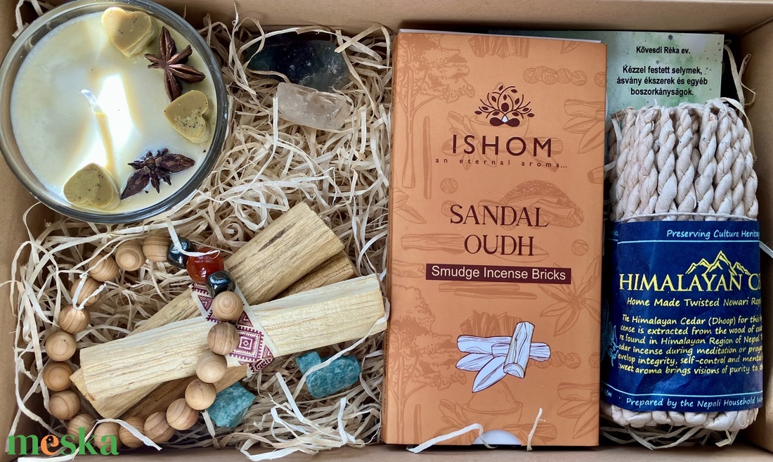 Karácsonyi ajándékcsomag - karácsony - karácsonyi ajándékozás - karácsonyi ajándékcsomagolás - Meska.hu