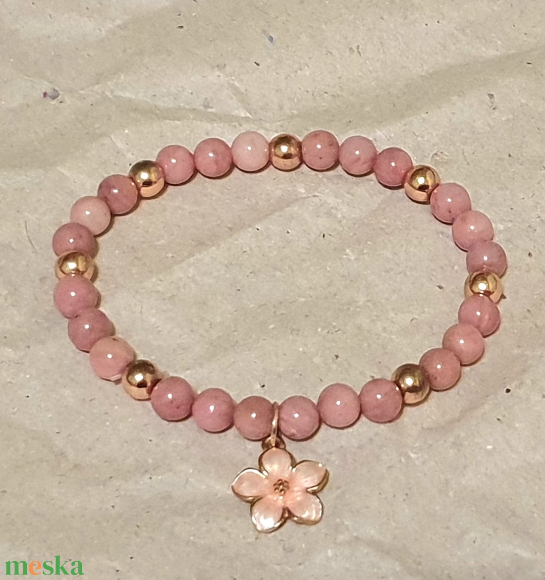 Thulit tűzzománc virággal - ékszer - karkötő - ásványkarkötő - Meska.hu