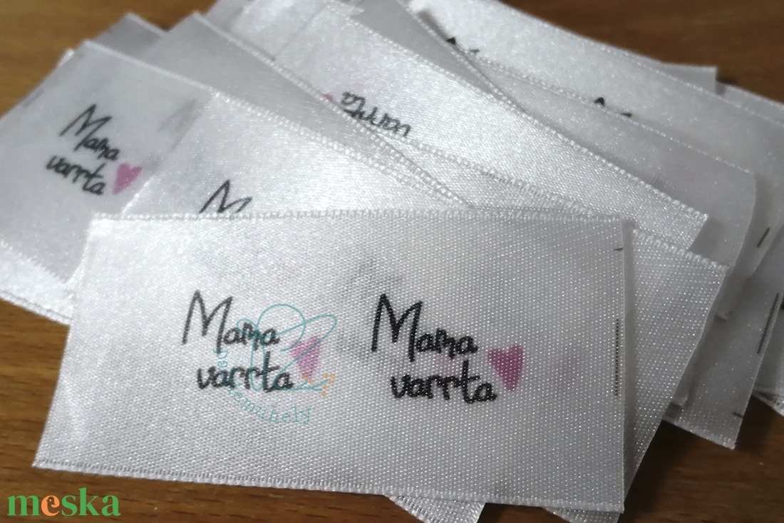 Mama varrta szaténcímke 30x60 mm /3 - otthon & életmód - lakástextil - varrókellék - Meska.hu Mama varrta szaténcímke 30x60 mm /3 - otthon & életmód - lakástextil - varrókellék - Meska.hu