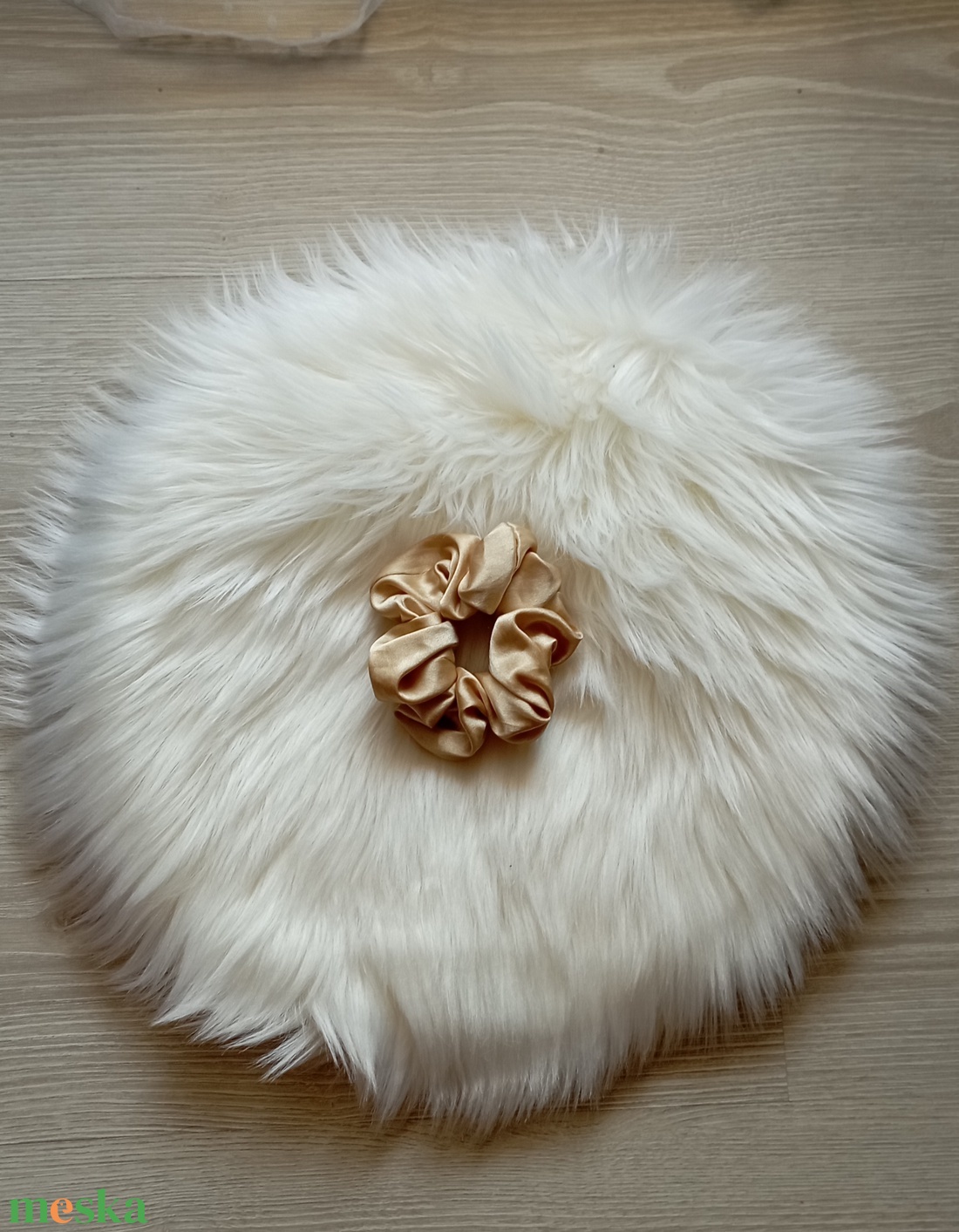 Arany scrunchie hajgumi - ruha & divat - hajdísz & hajcsat - hajgumi - Meska.hu Arany scrunchie hajgumi - ruha & divat - hajdísz & hajcsat - hajgumi - Meska.hu